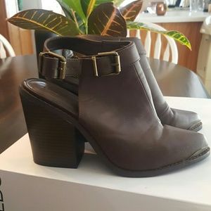 Forever21 clogs/wedges